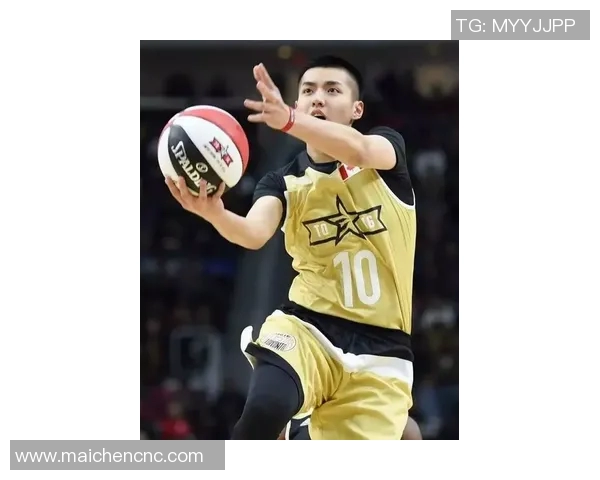 篮球明星挂链的魅力与时尚潮流的完美结合，展现个性与热爱运动的态度